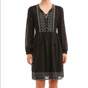 New Time and Tru women’s Embroidered Peasant Dress
